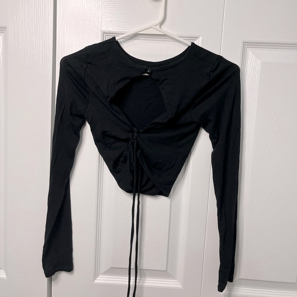 FASHION NOVA black backless long sleeve top - Picture 4 of 5
